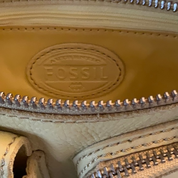 Fossil Purse - Picture 3 of 4